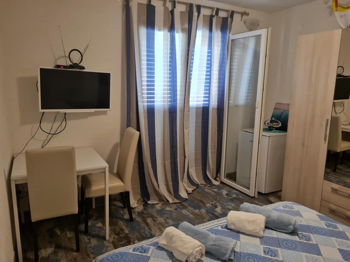 Rooms Andelka ボル エクステリア 写真